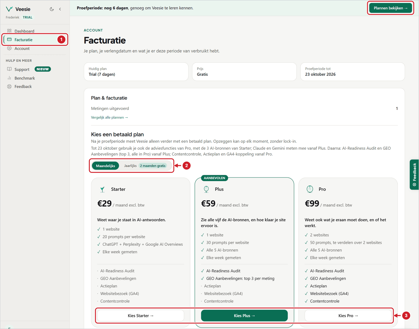 De pagina Facturatie tijdens de proefperiode met de keuze Maandelijks of Jaarlijks en de drie plankaarten